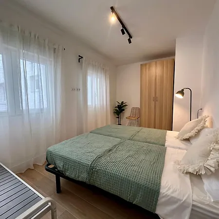 Atico Con Solarium Y Bbq Cerca Del Centro 6 Pax * Malaga